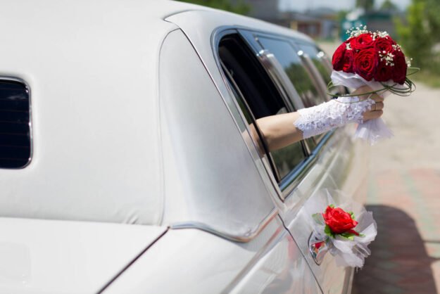 Prestation de location de voiture pour votre mariage.